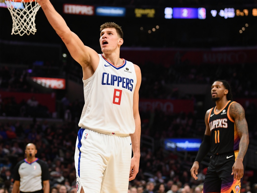 祖巴茨篮板里程碑:升至快船队史第五位 祖巴茨超越麦卡杜并不仅仅体现了单纯的数据