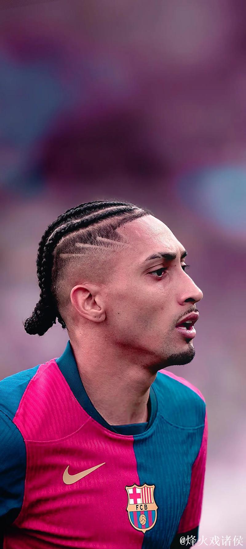 拉菲尼亚向身边人透露:未助巴萨夺欧冠不考虑离队 拉菲尼亚向身边人透露:未助巴萨夺欧冠不考虑离队