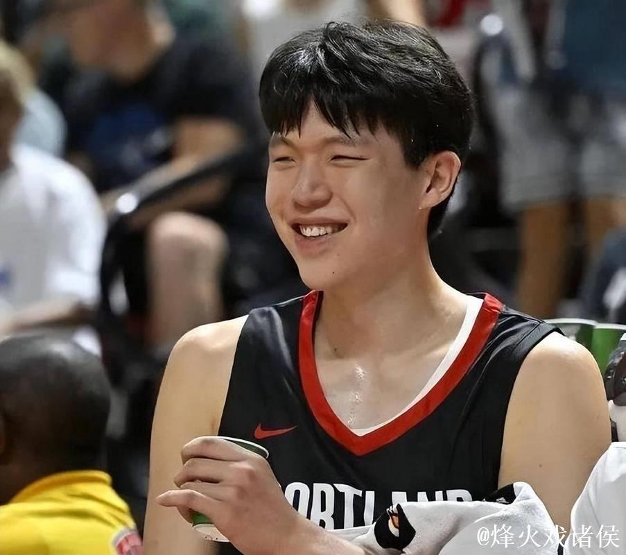 杨瀚森两双+三点显著提升！赢球喜忧参半，美记点评犀利